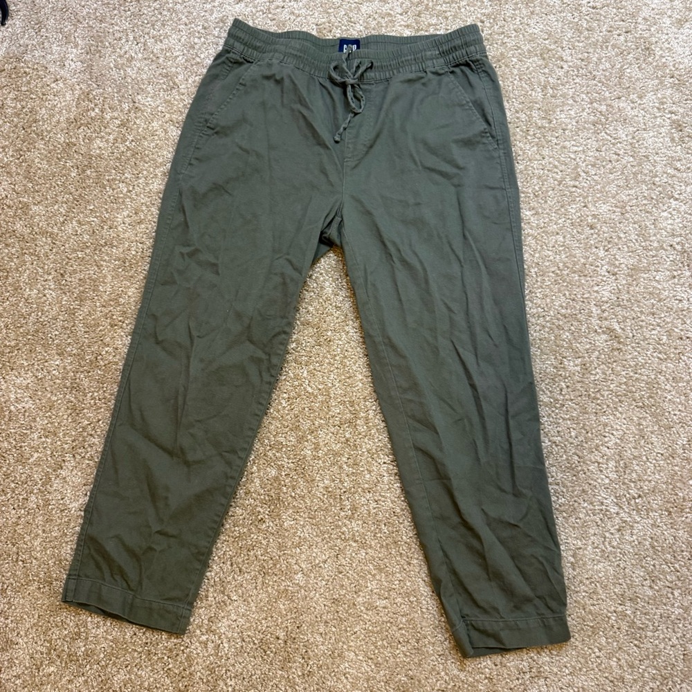 Gap Women's Olive Green Casual Pants